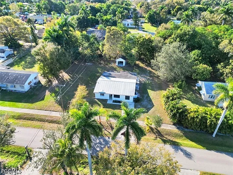 356 New York Dr — Photo 1
