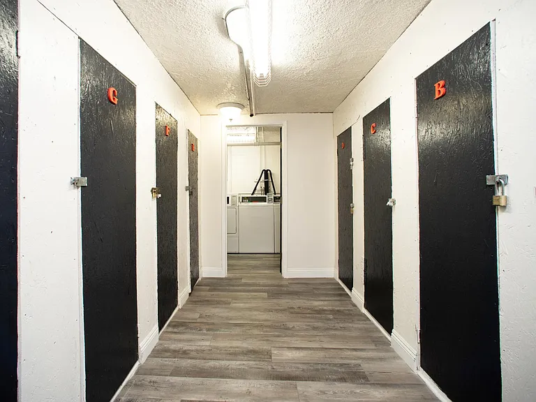 1022 Locust Ave #B — Photo 13
