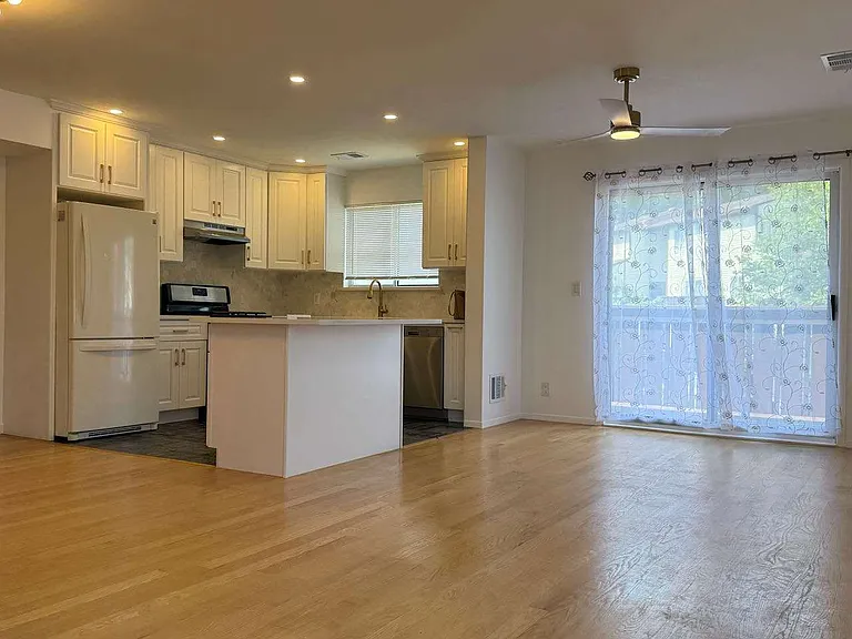 230 Timber Ridge Dr #2 — Photo 5