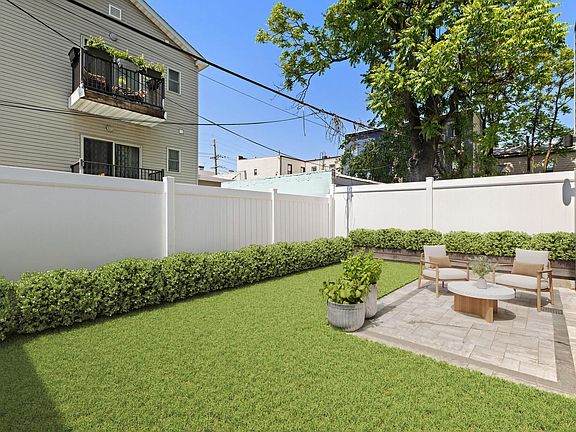 5th image of 485 Palisade Ave #1