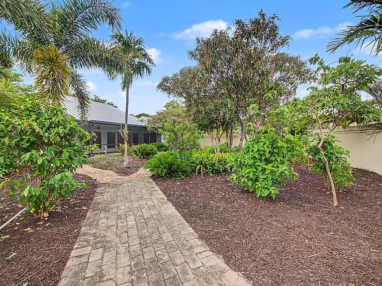 303 Leeward Dr — Photo 29