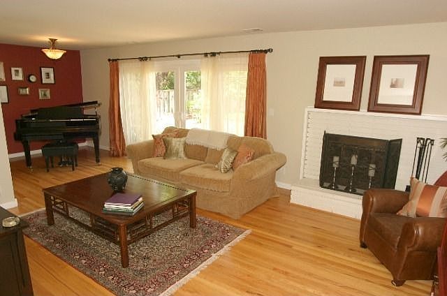 2nd image of 169 Belvue Dr