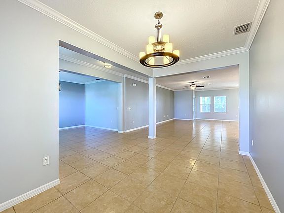 3rd image of 520 SW Dailey Avenue