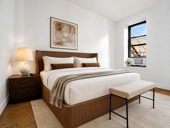 4th image of 81 Orchard St APT 9