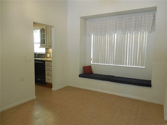 3rd image of 502 College Ave