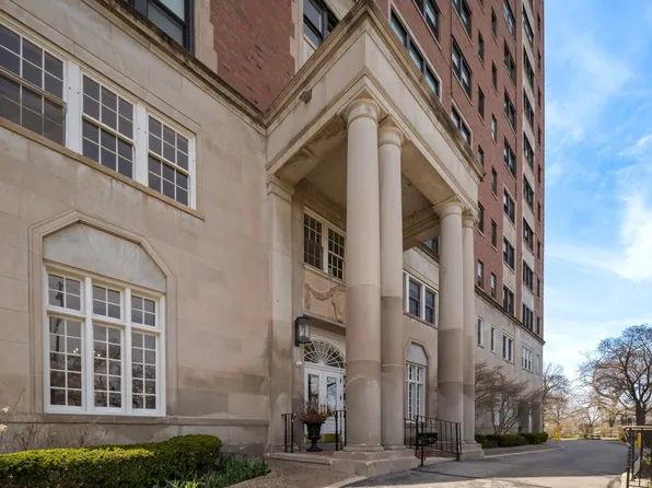 4300 N Marine Dr, Chicago, IL