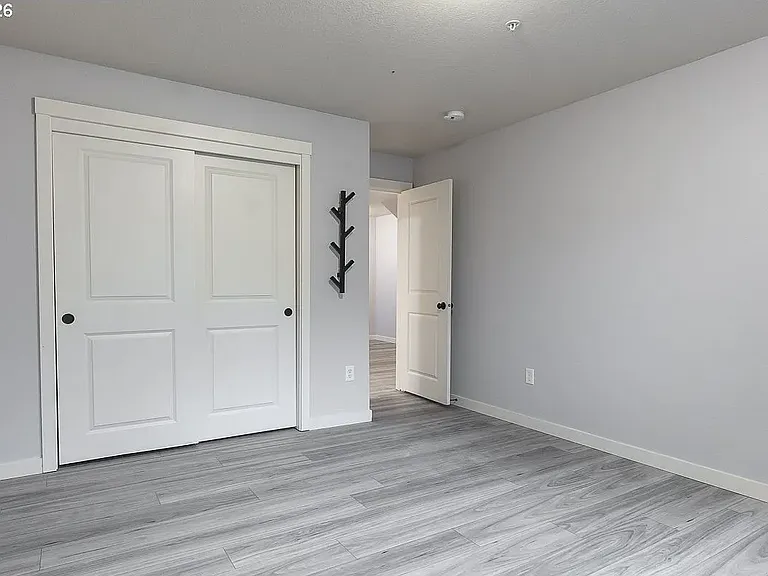 7704 SW Cresmoor Dr — Photo 28