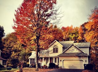 16 Stage Run, Waterford, NY 12188