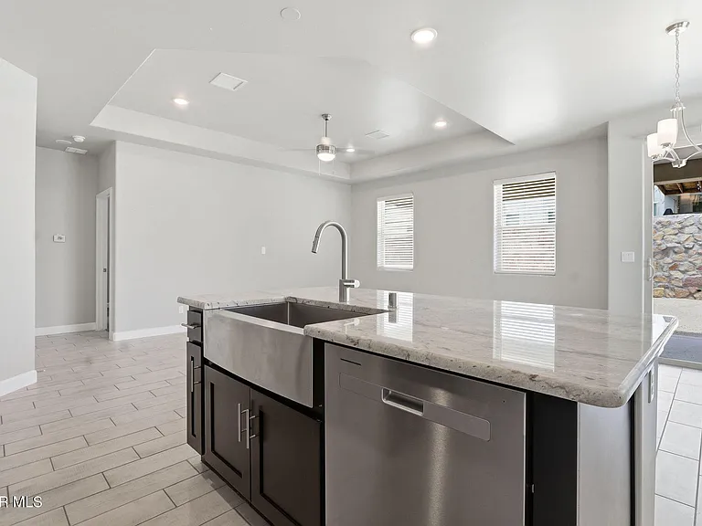 13131 Oakhampton Ave — Photo 12