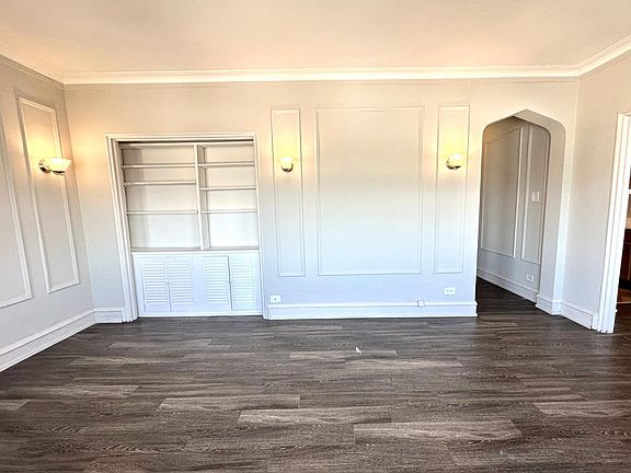 5th image of 1033 W Loyola Ave APT 901