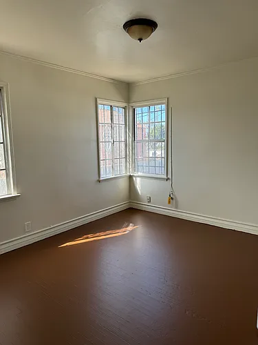 5735 Ruthelen St #5737-1/2 Photo 1