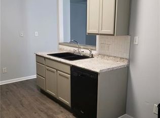 1721 Holliford Ct, Charlotte, NC 28215