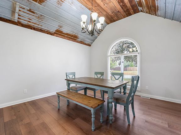 3rd image of 8601 Teal Dr
