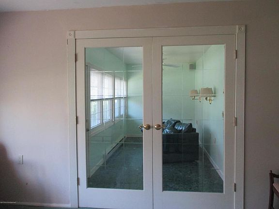 4th image of 411A Portsmouth Dr #100A