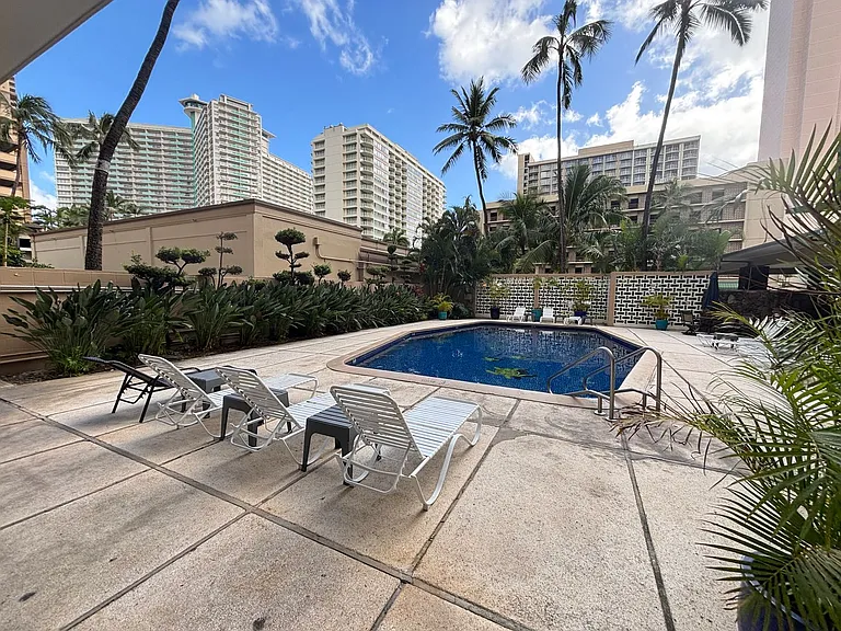 1720 Ala Moana Blvd #B-503 — Photo 12