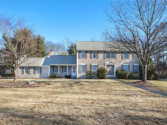 2nd image of 260 Chestnut Dr