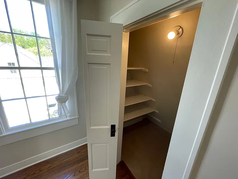 1411 S Lamar Blvd — Photo 33