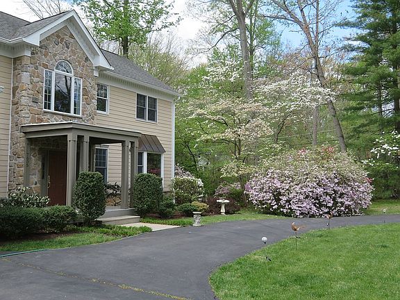 3rd image of 7605 Marshall Dr