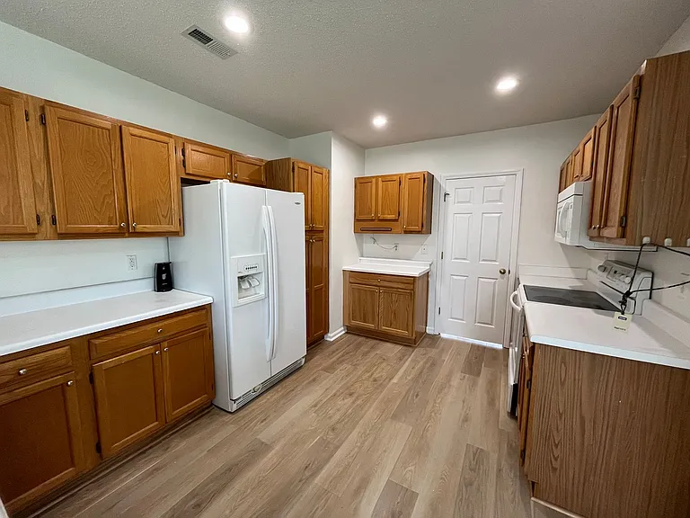 1408 Barouche Ct — Photo 19