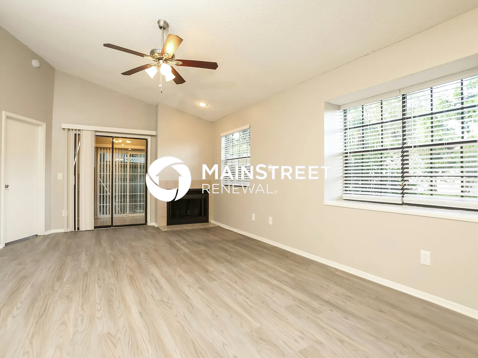 548 Portland Circle — Photo 2