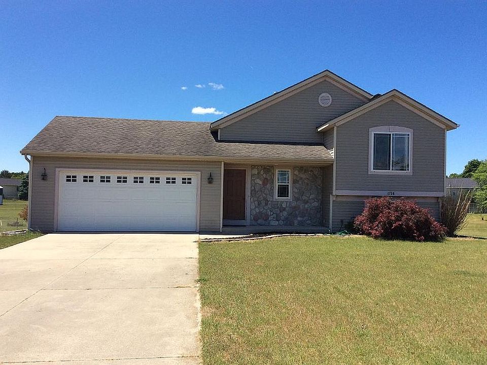 1st image of 1758 Oriole Dr