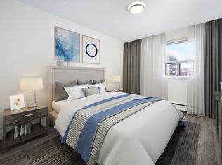 4340 Bathurst St #203, Toronto, ON M3H3R5