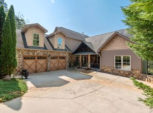 137 W Waters Edge Ln, West Union, SC 29696