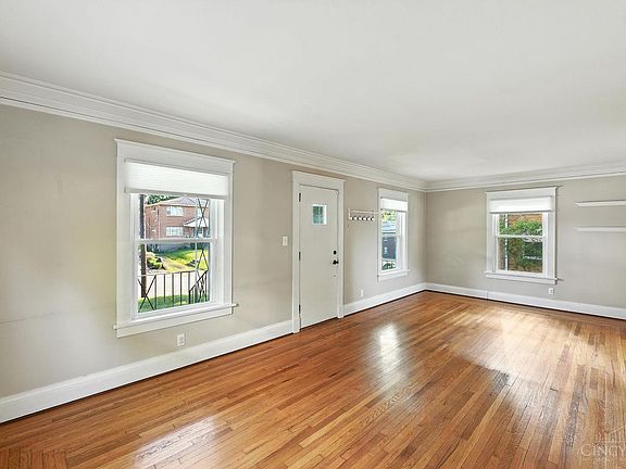 5th image of 3137 Gloss Ave