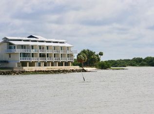 52 2nd St #3, Cedar Key, FL 32625