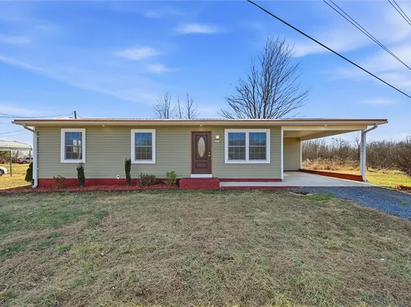 2013 Liberty Church Rd, Yadkinville, NC 27055