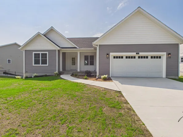 7393 Atwater Dr #35, Norton Shores, MI 49456