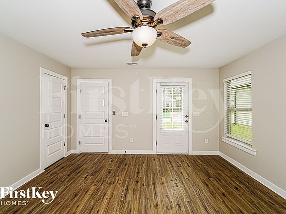 4th image of 155 Deer Creek Dr