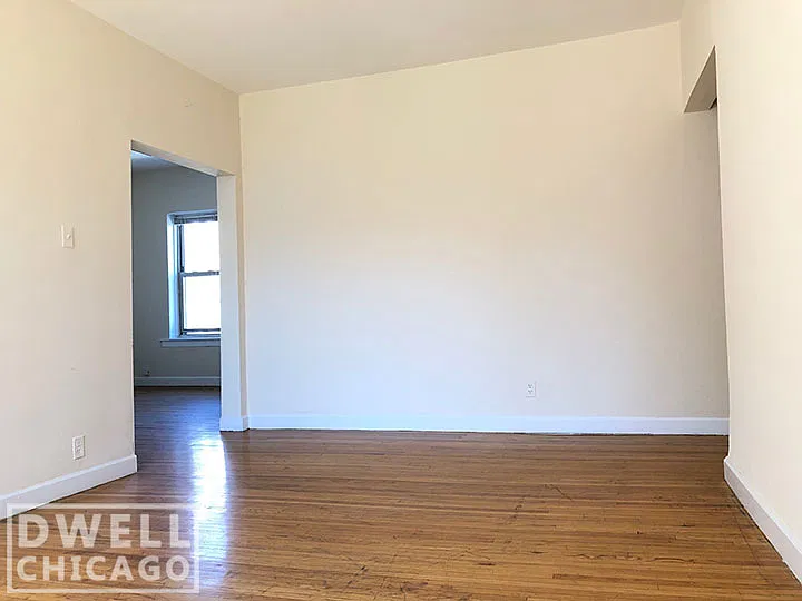 1320 W Estes Ave — Photo 3