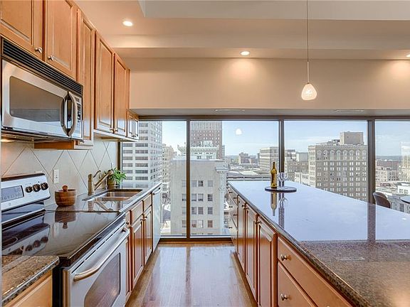 5th image of 1101 Walnut St Unit 1103