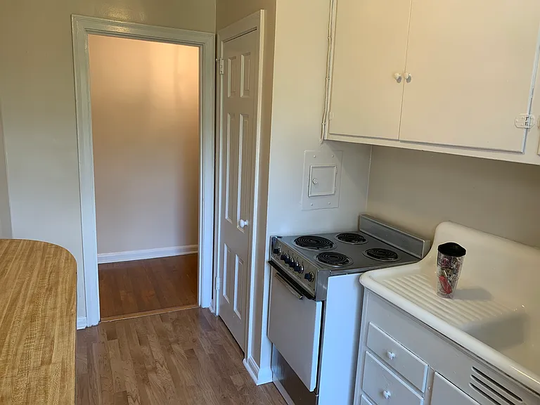 2827 Thornhill Rd — Photo 15