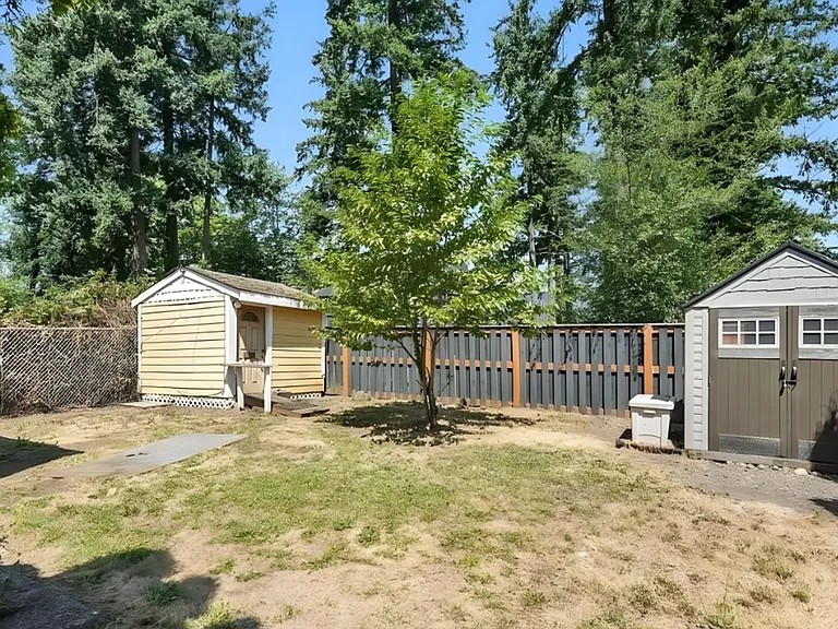 18427-18429 SE Yamhill St — Photo 9