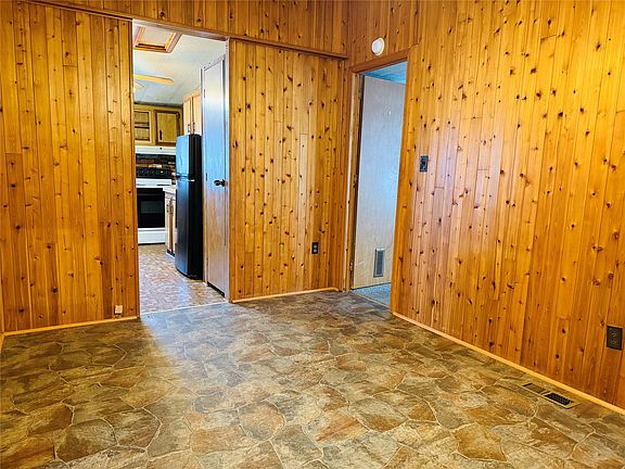 5th image of 6275 Meadville Rd