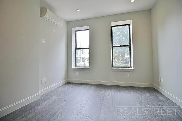 Rented by Real Street Inc | media 6