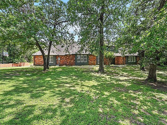 3rd image of 5708 Pecan Cir
