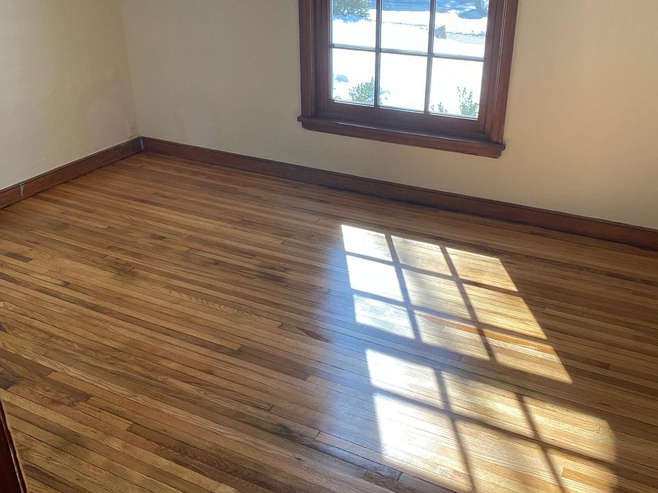 2287 Brewster St, Saint Paul, MN 55108 Zillow