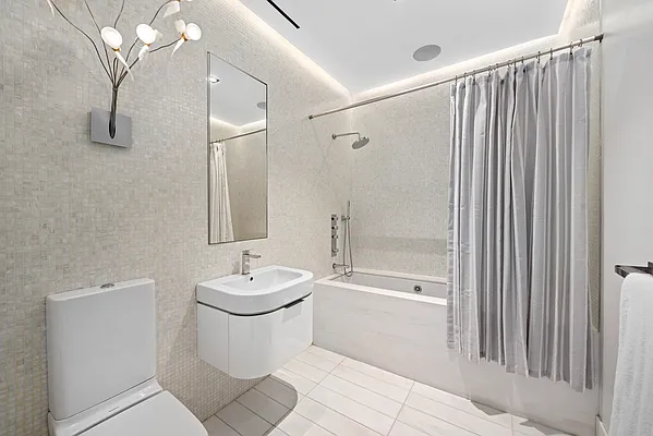 Rented by Douglas Elliman | media 7