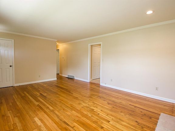 5th image of 1904 Marietta Dr
