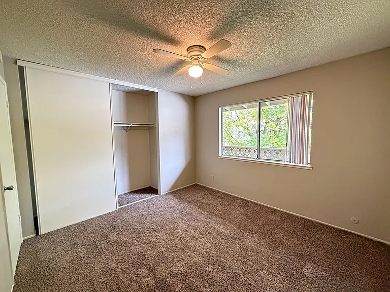 Sharis Apartments — Photo 123