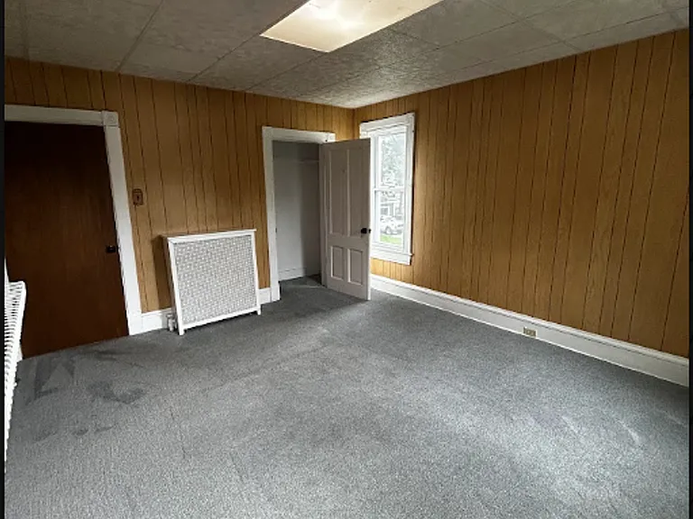 1638 Sanderson Ave — Photo 24