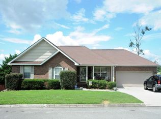 8109 Cambridge Gables Ln, Knoxville, TN 37938