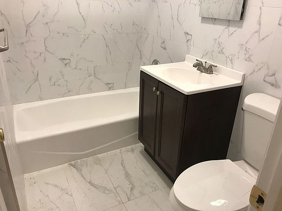 3rd image of 2824 42nd St APT A2