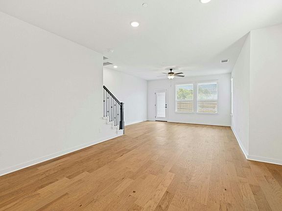 4th image of 2500 Forest Creek Dr #304