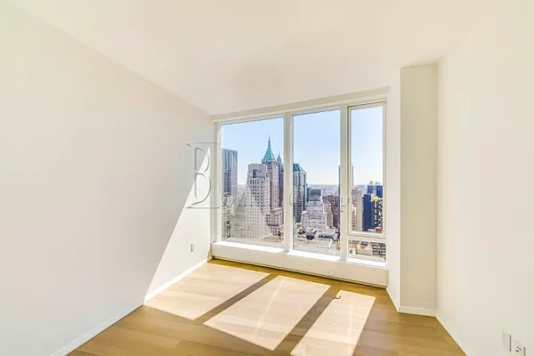 Rented by Bouklis Group | media 33