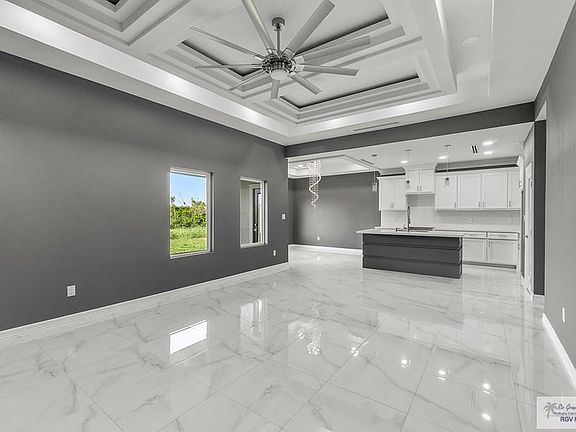 5th image of 403 Valle Alto Dr