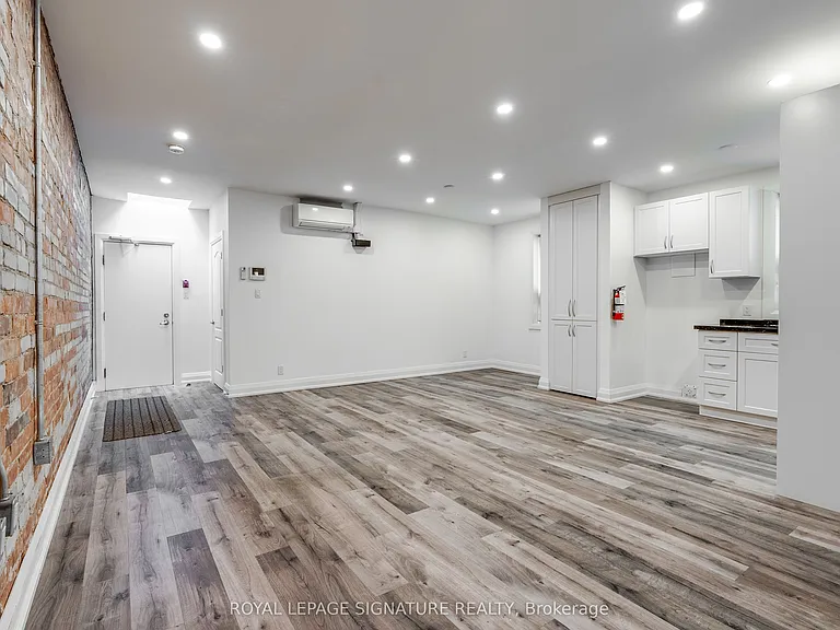 421 Danforth Ave #2 — Photo 2